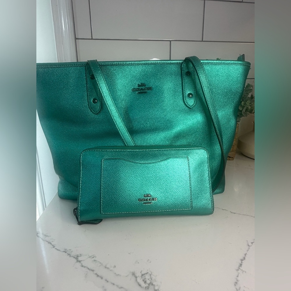 Authentic Coach Metallic Sea Green City Tote & matching Wallet - Picture 12 of 12